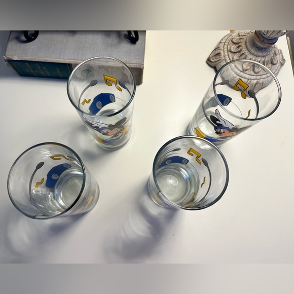 VINTAGE Bundle | 4 Minnie Mouse Jazzercise Boombox Glass Drinking Cup!! - Picture 2 of 5